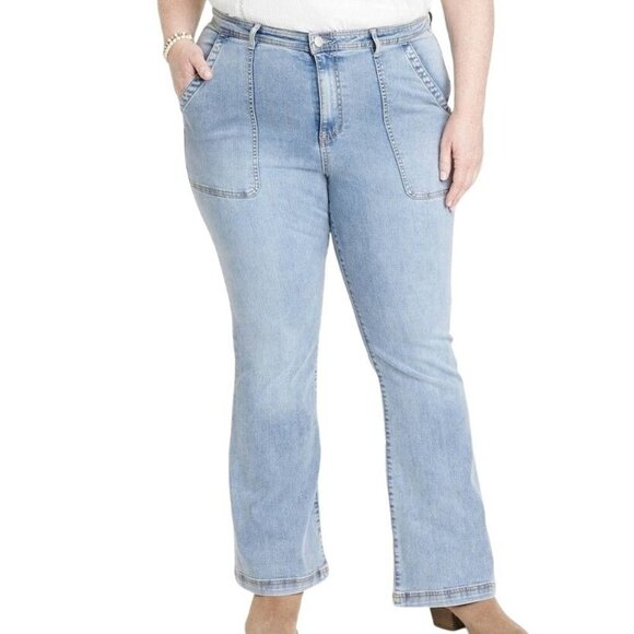 Women's Plus Size High-Rise Anywhere Flare Jeans | Knox Rose | 22 - Picture 2 of 12